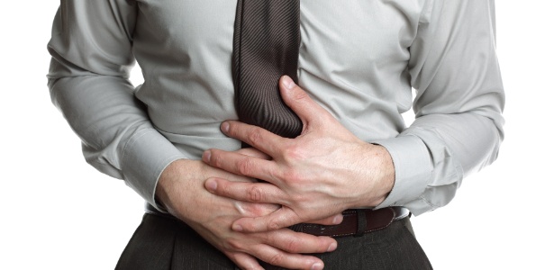homem-com-dor-de-barriga-dor-intestinal-1348610326061_615x300